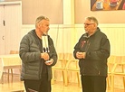 Puheenjohtaja Olavi Parkkila kiitti Olavi Stooria pitkästä ja ansiokkaasta työstä ammattiosaston hyväksi.